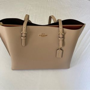 NWT Coach Mollie Tote in Taupe